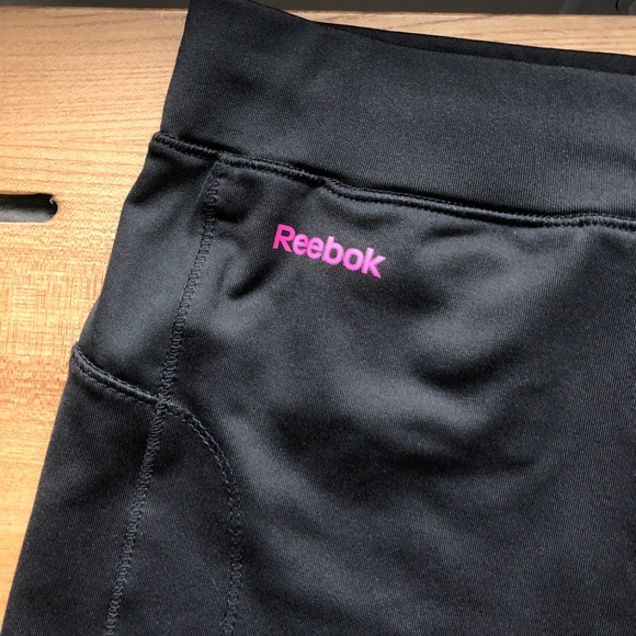 Reebok Cropped Leggings Play Dry w/ Drawstring - Picture 4 of 8